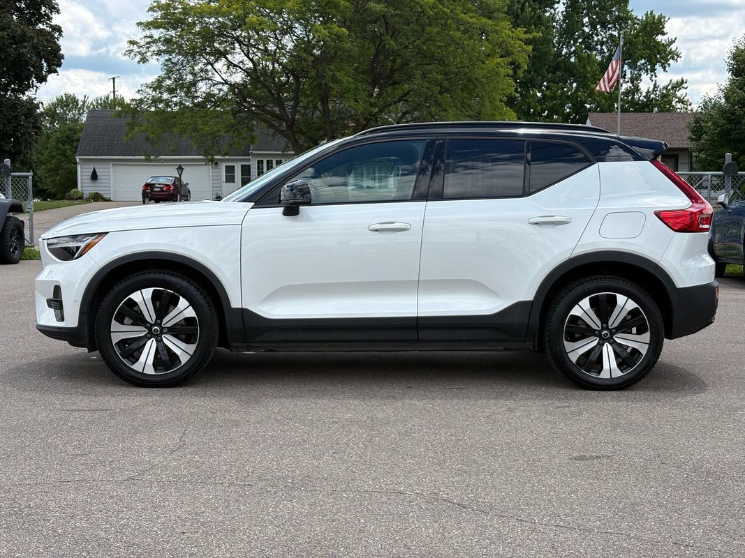 Used 2023 Volvo XC40 Recharge Plus AWD/4WD image 5