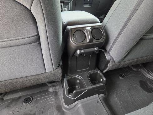 Used 2025 Jeep Wrangler Unlimited Sport AWD/4WD image 23