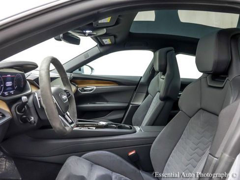 Used 2022 Audi e-tron GT Premium Plus image 12