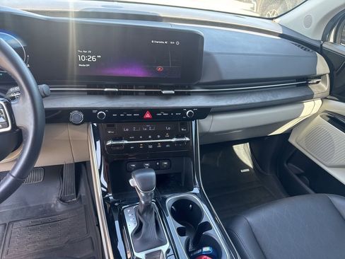 Used 2024 Kia Carnival SX FWD image 11