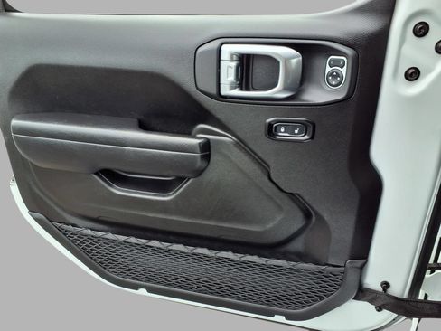 Certified 2025 Jeep Wrangler Unlimited Sport AWD/4WD image 19