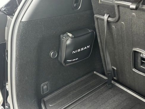 Used 2025 Nissan Pathfinder Platinum w/ Cargo Package image 10