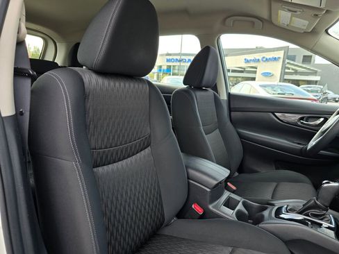 Used 2018 Nissan Rogue S AWD/4WD image 8