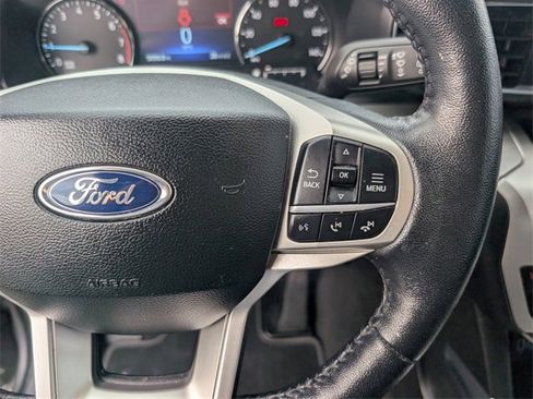 Used 2022 Ford Explorer XLT w/ Equipment Group 202A image 16