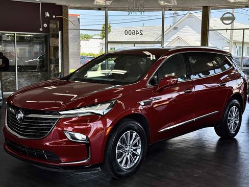 Used 2024 Buick Enclave Premium image 4