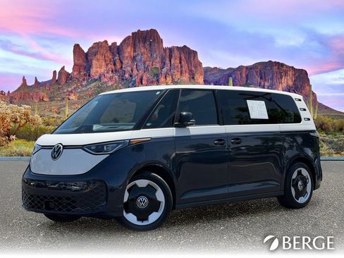 Used 2025 Volkswagen ID. Buzz Pro S Plus RWD image 2
