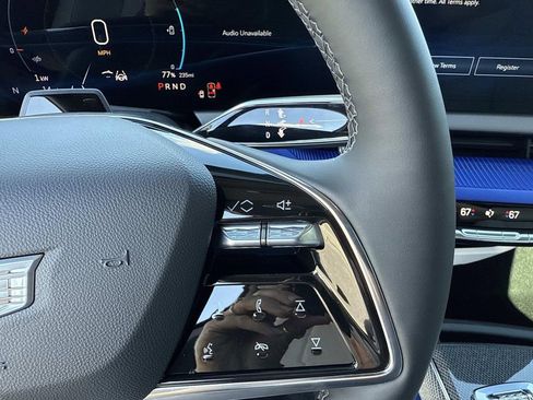 New 2026 Cadillac Optiq Sport 2 image 28