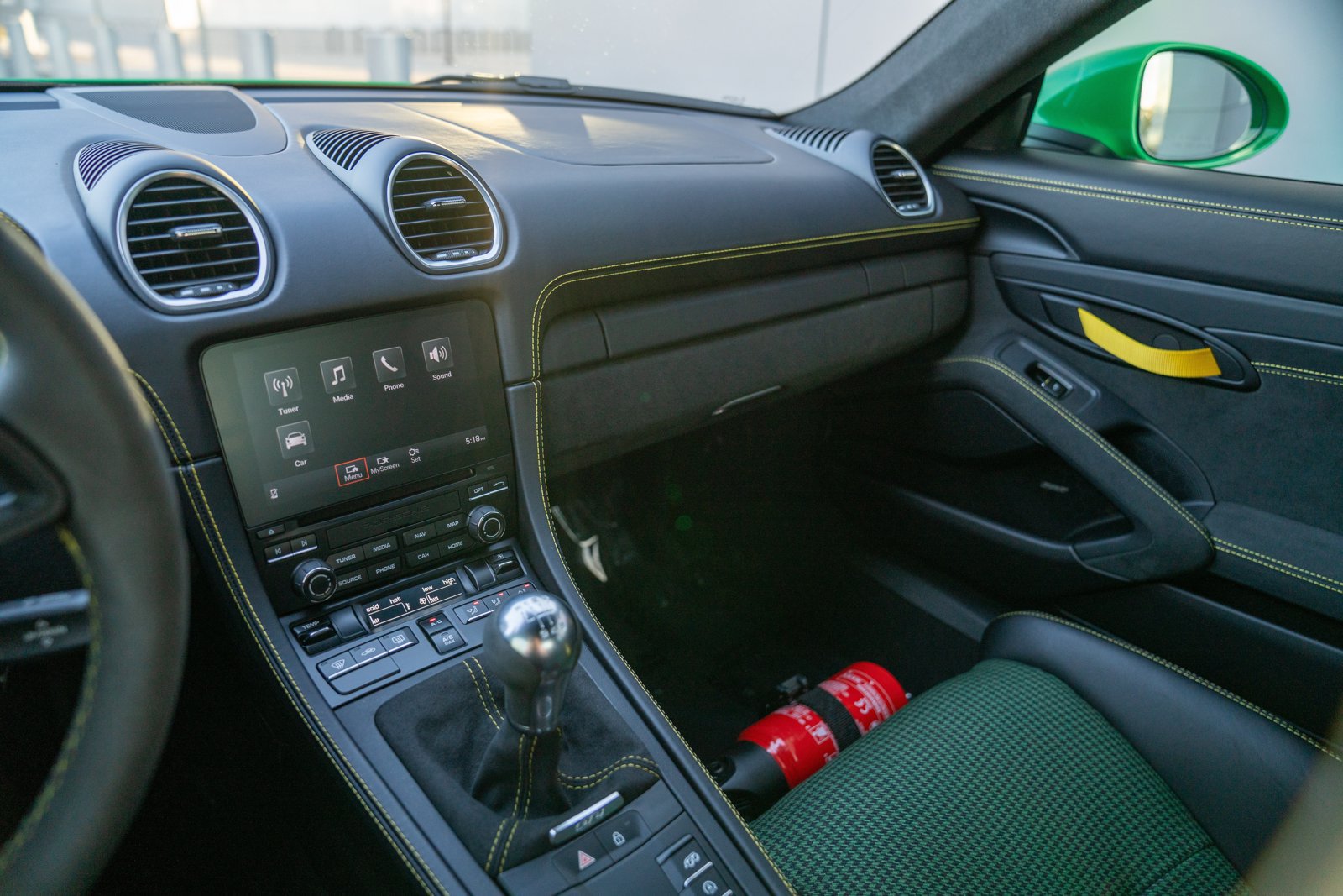 Certified 2022 Porsche 718 Cayman GT4 RWD image 19