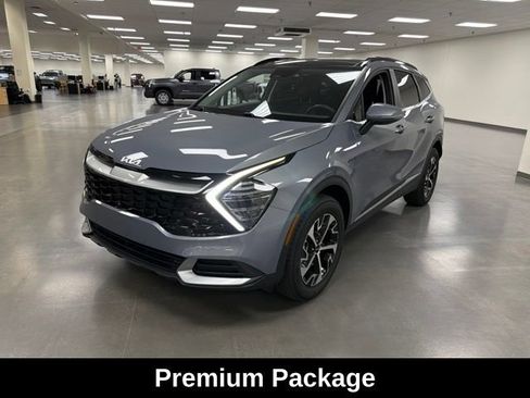 Used 2025 Kia Sportage EX w/ Premium Package AWD/4WD image 3