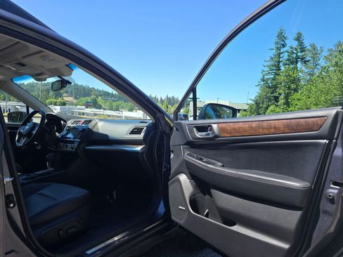 Used 2015 Subaru Outback 2.5i Limited AWD/4WD image 16