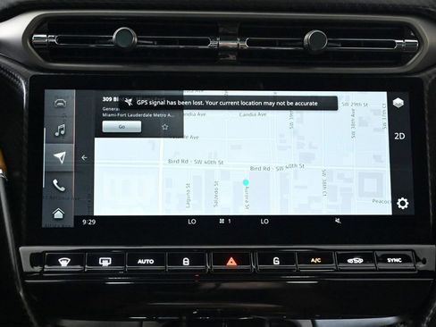 Used 2025 Aston Martin Vanquish image 11