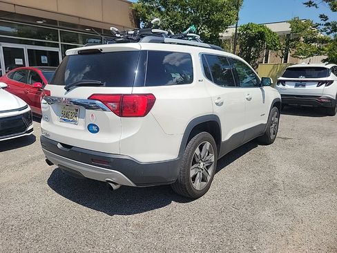 Used 2017 GMC Acadia SLT w/ LPO, Cargo Package FWD image 3
