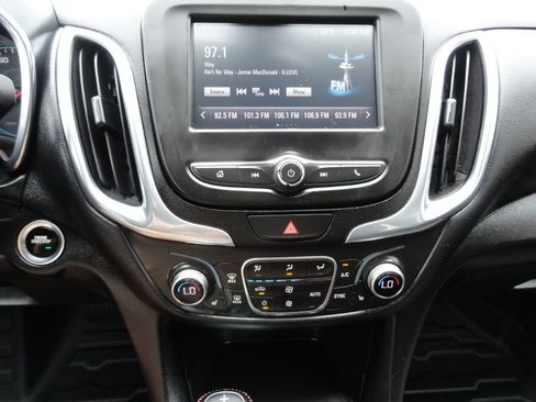 Used 2018 Chevrolet Equinox LT FWD image 15
