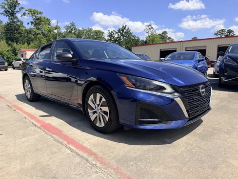 Used 2024 Nissan Altima 2.5 S FWD image 30