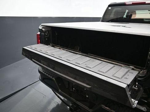 Used 2022 GMC Sierra 1500 Elevation image 27