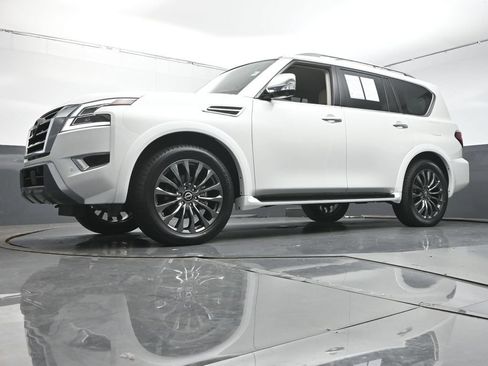 Used 2023 Nissan Armada Platinum w/ Captain's Chairs Package AWD/4WD image 36