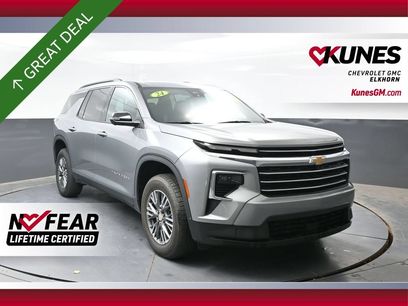 Used 2024 Chevrolet Traverse LT
