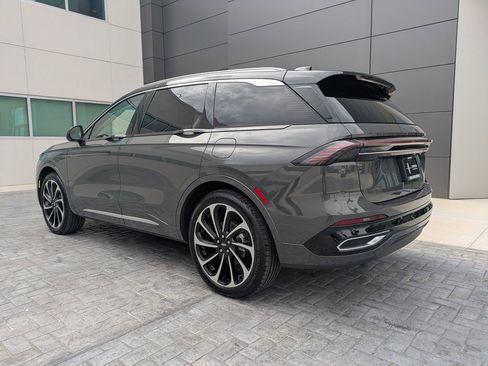 Certified 2024 Lincoln Nautilus Black Label AWD/4WD image 7