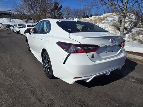 Certified 2023 Toyota Camry SE image 5