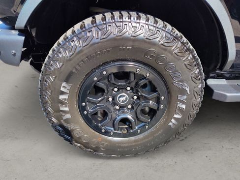 Used 2024 Ford Bronco Wildtrak AWD/4WD image 9