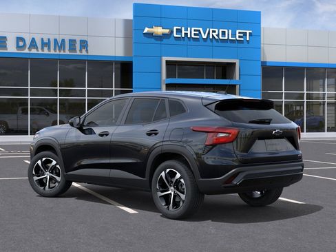 New 2026 Chevrolet Trax RS w/ Sunroof Package FWD image 17