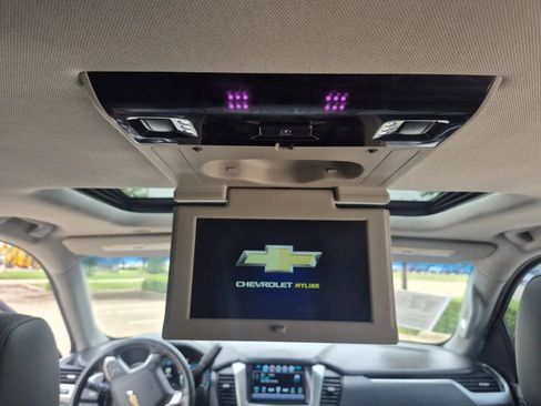 Used 2018 Chevrolet Suburban Premier image 26