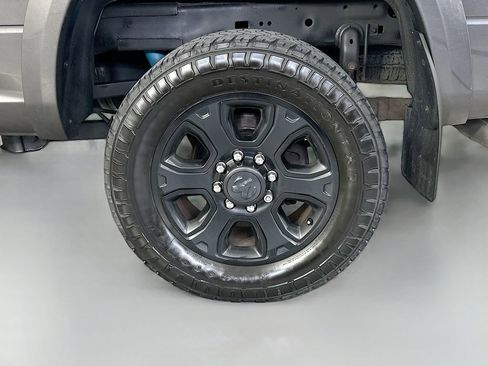 Used 2018 RAM 2500 Laramie w/ Sport Appearance Group AWD/4WD image 34