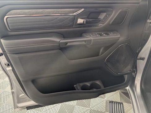 Used 2025 RAM 1500 Limited AWD/4WD image 10