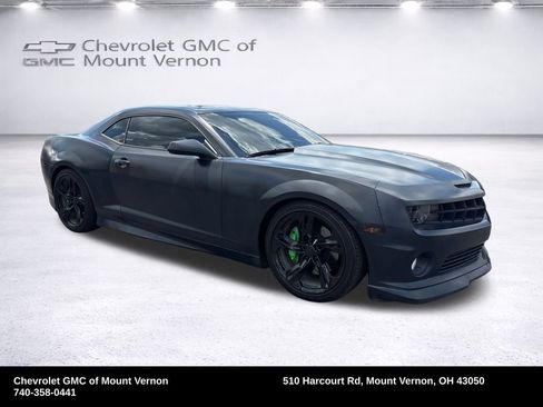 Used 2010 Chevrolet Camaro SS w/ LPO, Ground Effects Package RWD image 9