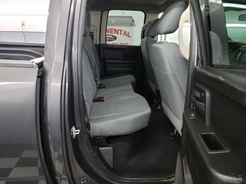 Used 2018 RAM 1500 Express w/ Express Value Package AWD/4WD image 13