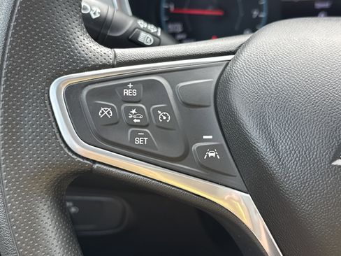 Used 2022 Chevrolet Equinox LS FWD image 16