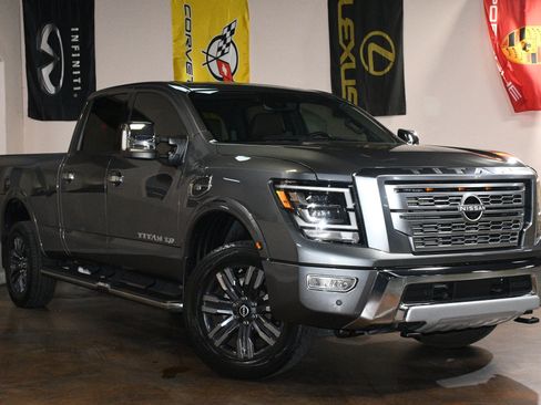 Used 2023 Nissan Titan Platinum Reserve w/ Moonroof Package AWD/4WD image 3