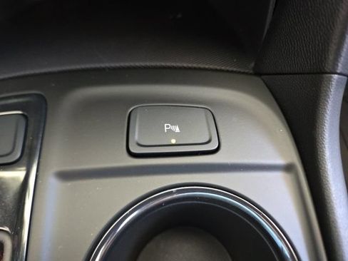 Used 2022 Chevrolet Equinox RS w/ RS Leather Package AWD/4WD image 13
