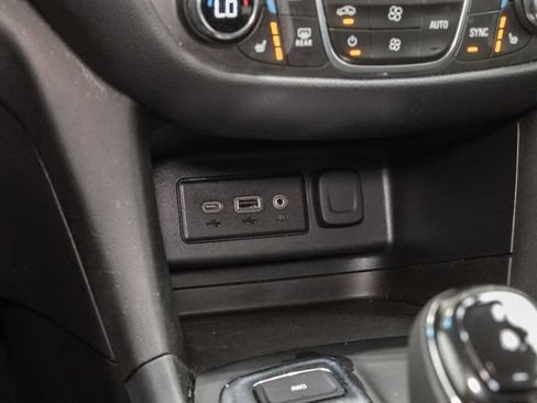Used 2020 Chevrolet Equinox LT AWD/4WD image 21