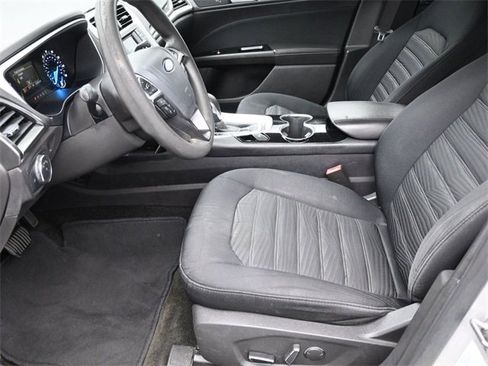 Used 2016 Ford Fusion SE image 29