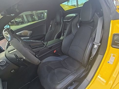 Used 2025 Chevrolet Corvette Z06 RWD image 15