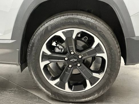 Used 2025 Chevrolet Equinox LT w/ Safety and Technology Package FWD image 25