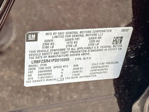 Used 2023 Buick Envision Avenir AWD/4WD image 36