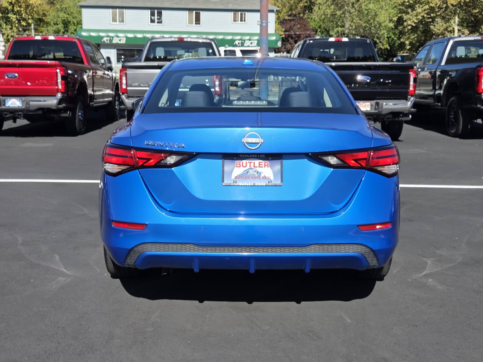 Used 2025 Nissan Sentra SV FWD image 6