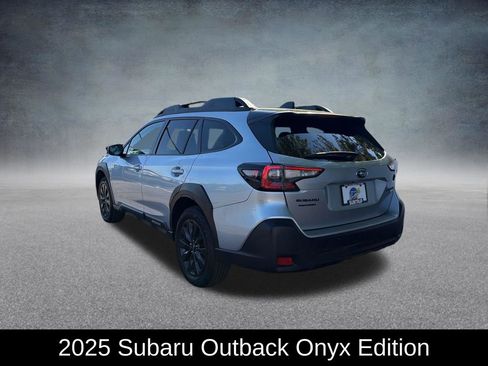 Used 2025 Subaru Outback Onyx Edition AWD/4WD image 3