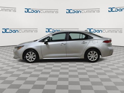 Used 2022 Toyota Corolla LE FWD image 5