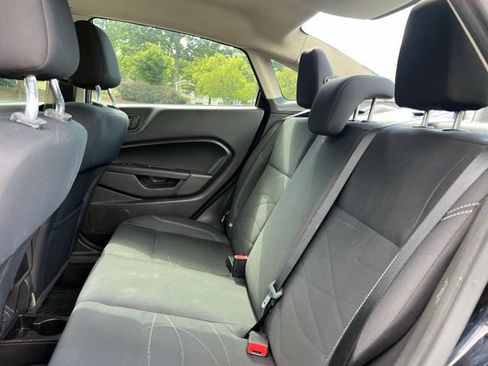 Used 2019 Ford Fiesta SE FWD image 16