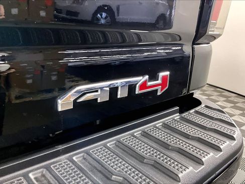 Used 2024 GMC Sierra 2500 AT4 w/ AT4 Premium Plus Package image 10