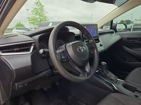 Used 2023 Toyota Corolla LE FWD image 2