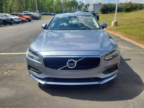 Used 2017 Volvo S90 T6 Momentum w/ Vision Package image 4
