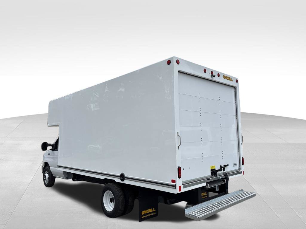 New 2027 Ford E-450 and Econoline 450 Super Duty w/ Power Equipment Group RWD image 3