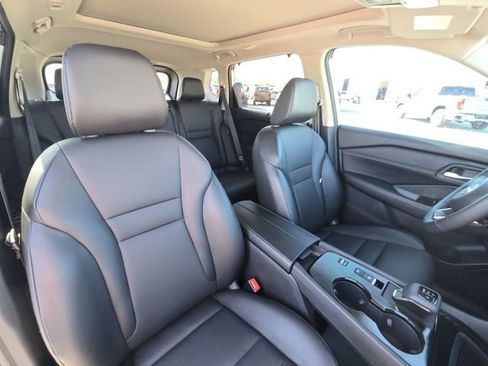 Used 2024 Nissan Rogue SV w/ SV Premium Package image 20