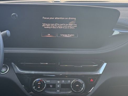 Used 2025 Buick Envista Sport Touring w/ Convenience II Package image 15