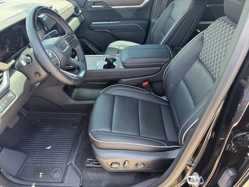 Used 2026 GMC Acadia Denali w/ Super Cruise Package FWD image 10