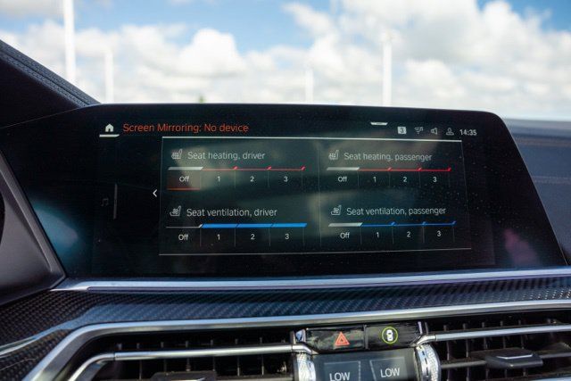 Used 2022 BMW X6 M50i w/ Premium Enhanced Package AWD/4WD image 26